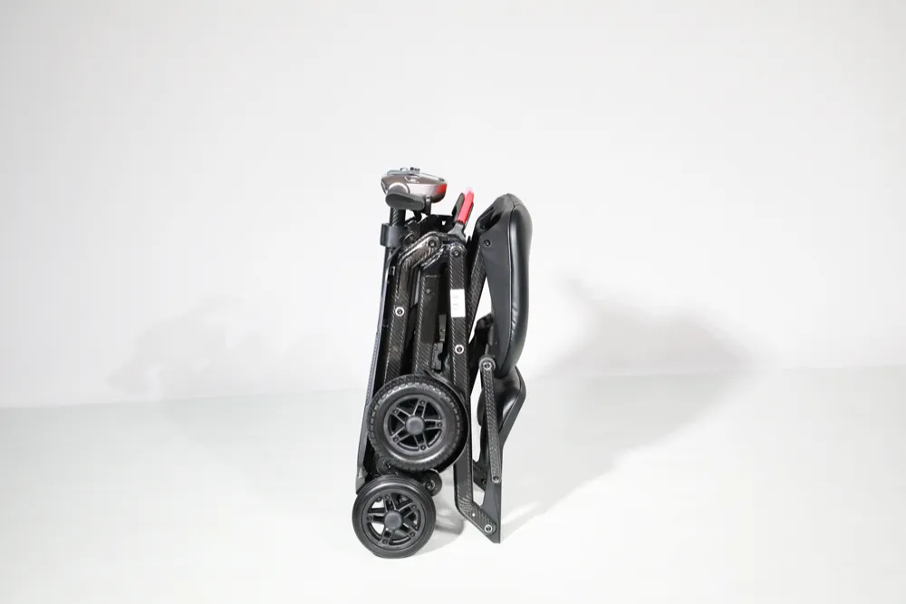 Maleta Carbon Fibre Solax Automatic Folding Scooter