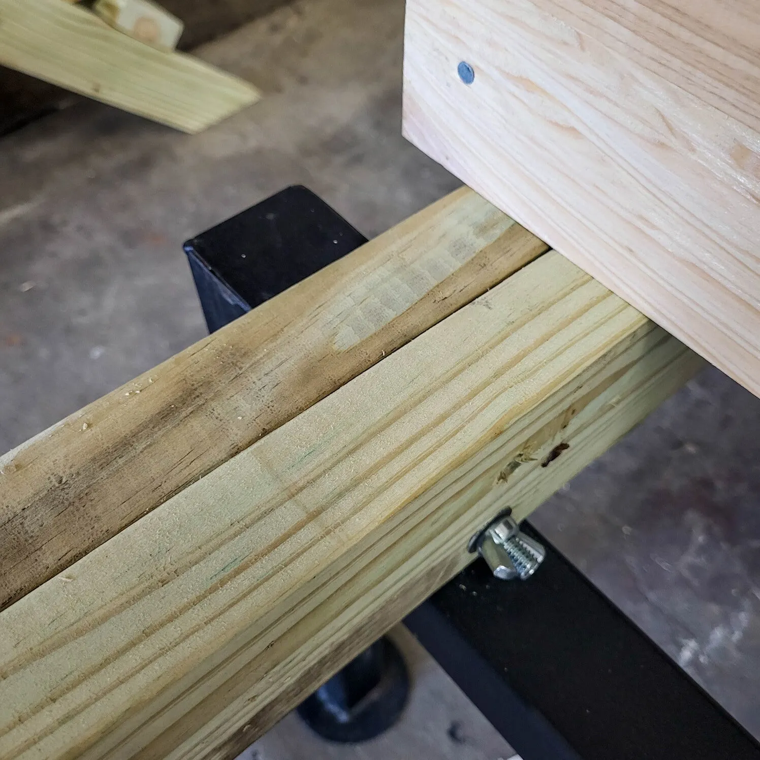 Metal Hive Stand with Adjustable Legs