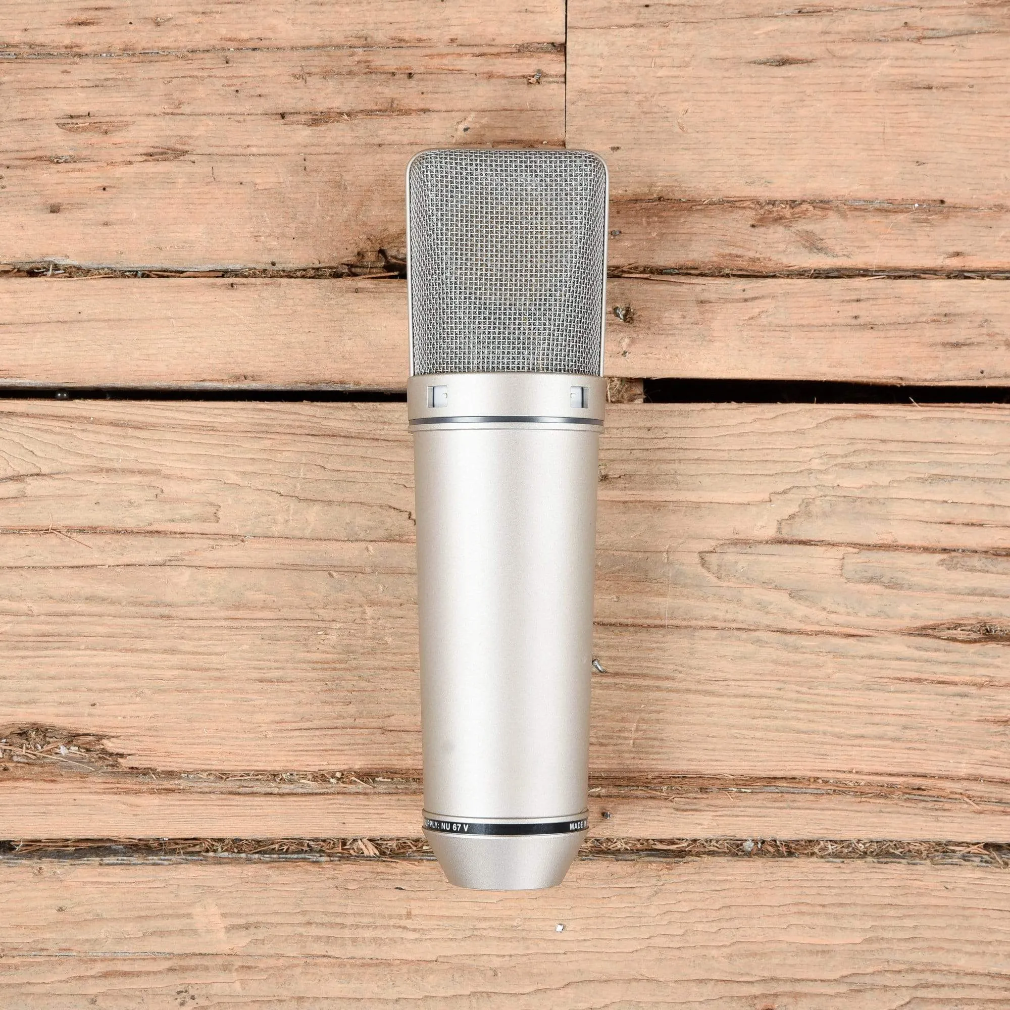 Neumann U67 SET Large-Diaphragm Tube Condenser Microphone